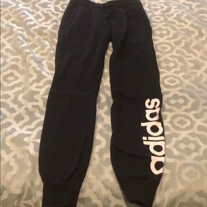 Good con women’s xs adidas joggers